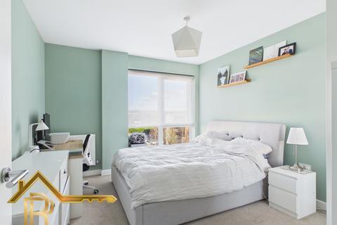 1 bedroom apartment for sale, Bell Flower Lodge, 63 Gubbins Lane, Harold Wood, Romford, Essex, RM3