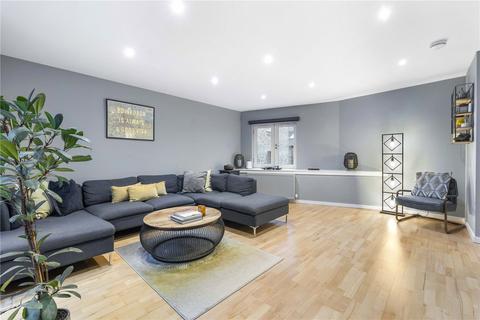 undefined, Edmonstone's Close, Edinburgh, Midlothian, EH1