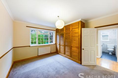 undefined, Falcourt Close, Sutton, SM1