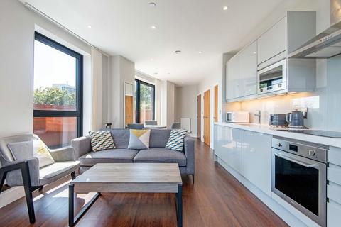1 bedroom flat to rent, Leamouth Road, London E14