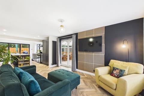 undefined, Stirling Avenue, Berkeley Beverborne, Worcester, Worcestershire, WR4