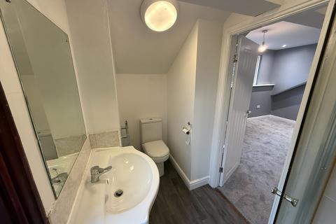 1 bedroom flat to rent, Kirkgate, Shipley, BD18