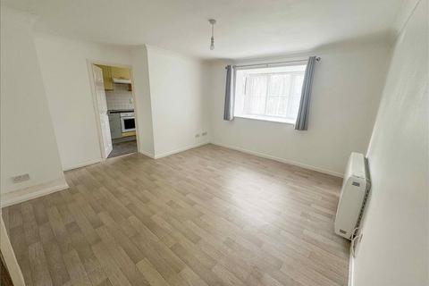 2 bedroom flat for sale, Redford Close , Feltham, Middlesex, TW13