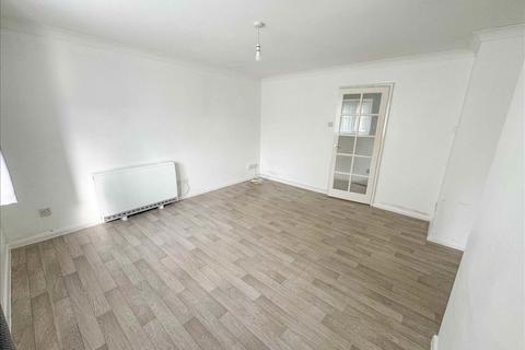 2 bedroom flat for sale, Redford Close , Feltham, Middlesex, TW13