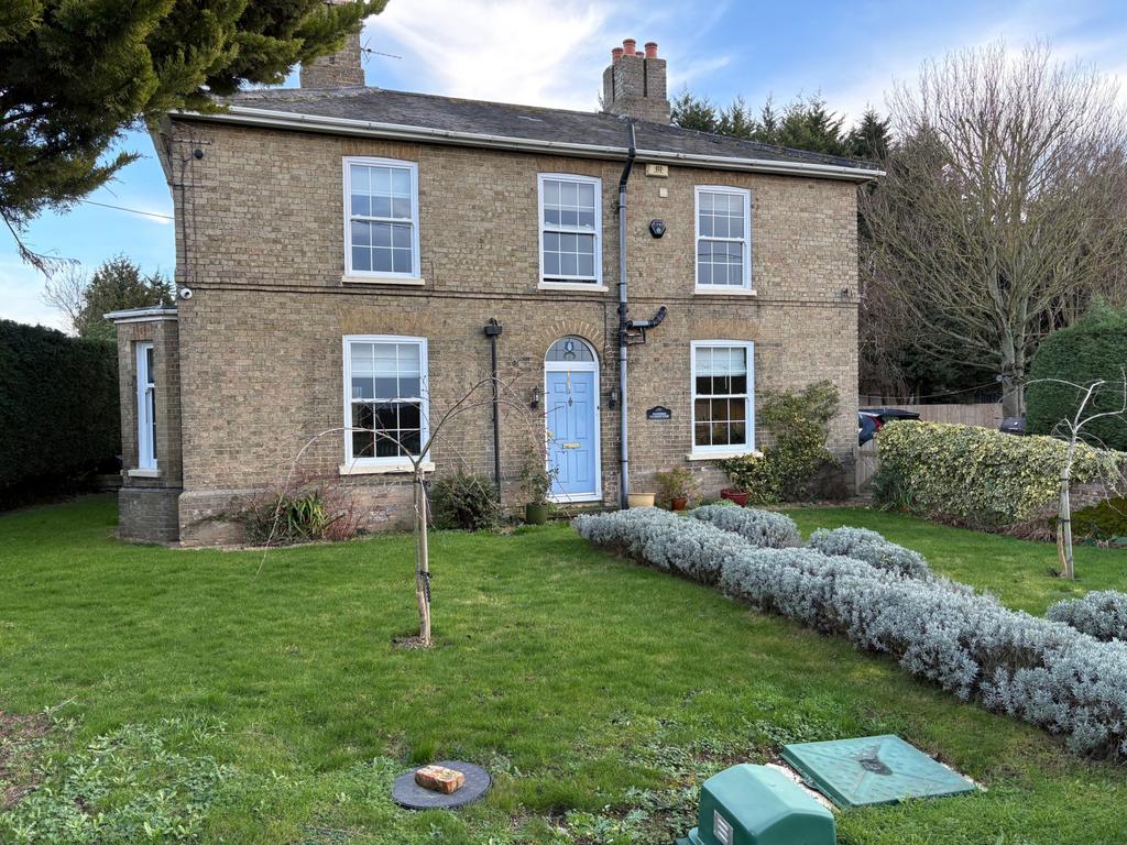 4 Bedroom Farmhouse for Sale