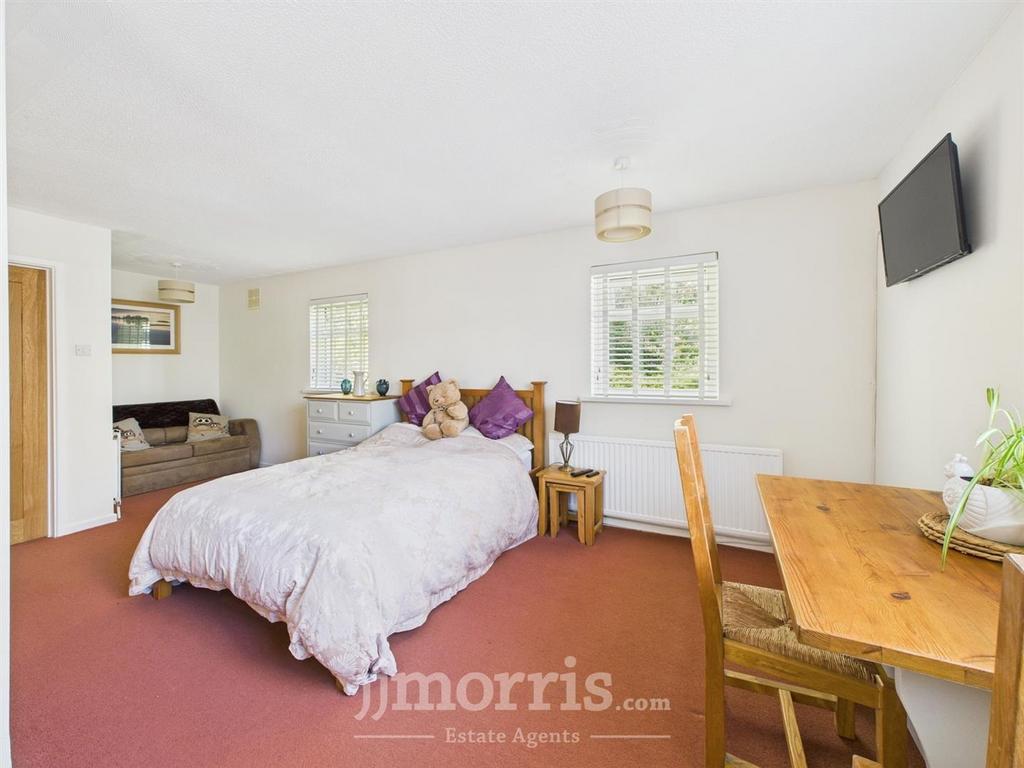 Living/Kitchen/Dining Area