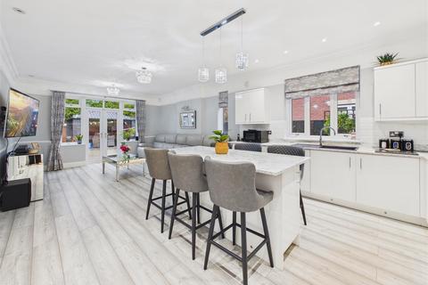 4 bedroom detached house for sale, The Pickerings, North Ferriby