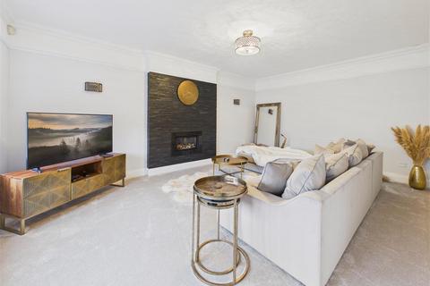 4 bedroom detached house for sale, The Pickerings, North Ferriby