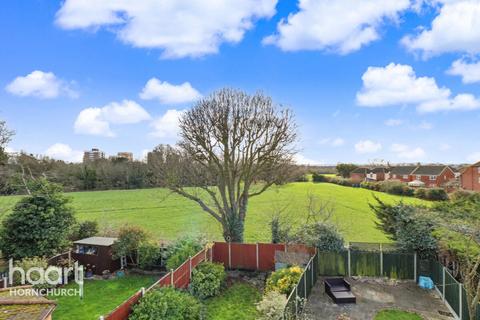 Henderson Close, Hornchurch