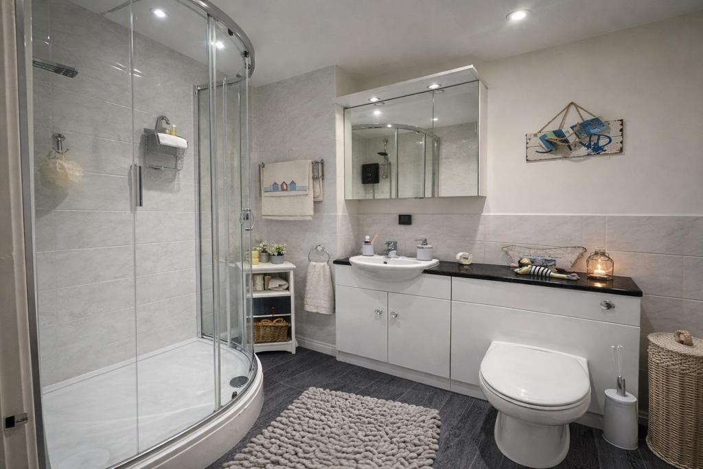 For Sale by Aspire Residential - Friar Walk