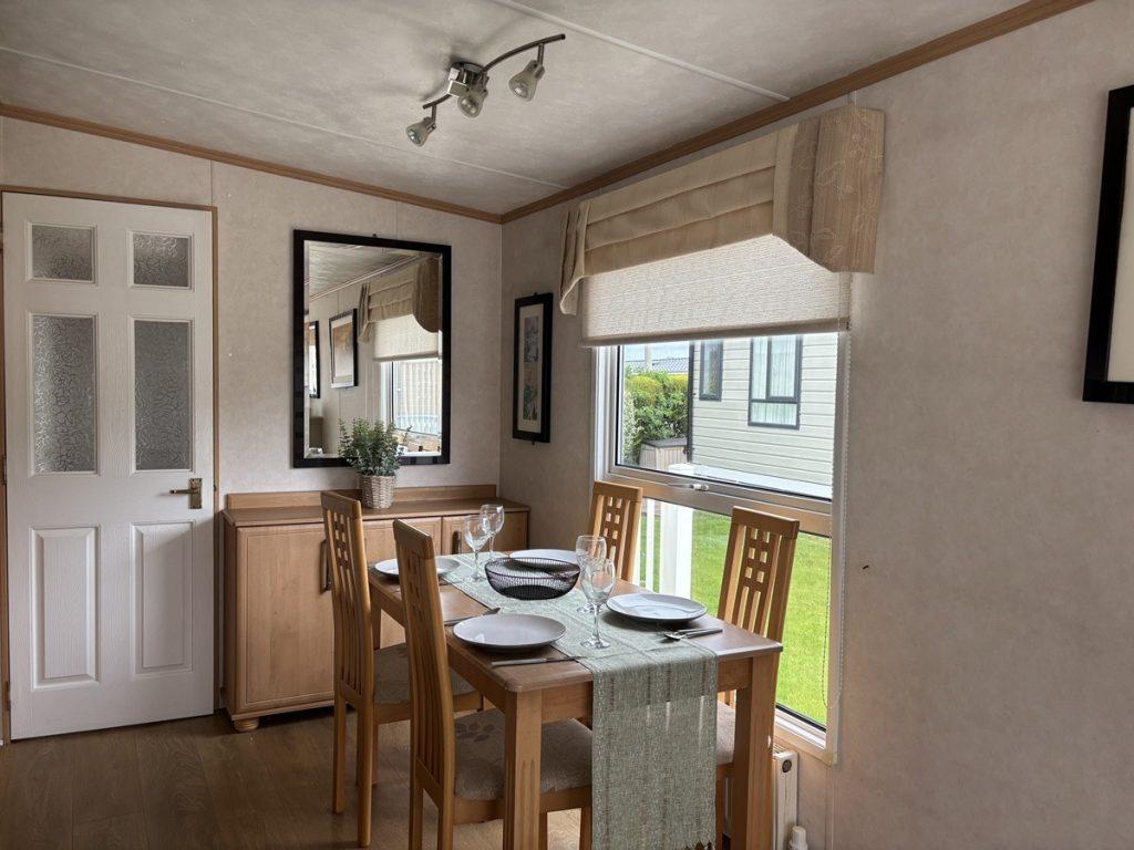 7 Ww Dining Area