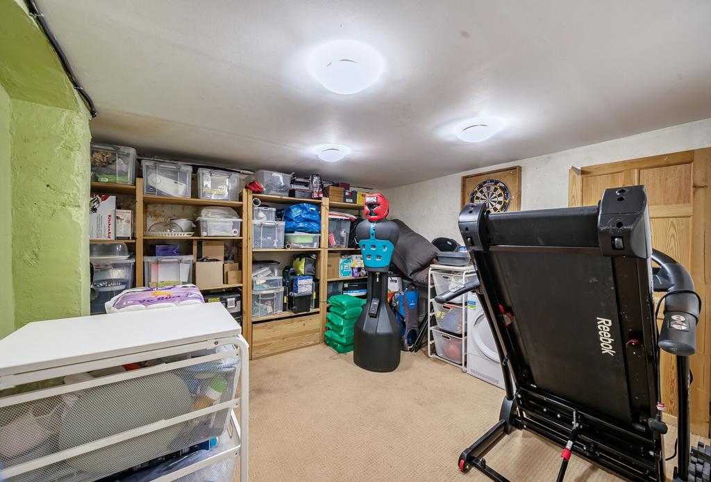 1405138-7-698c9f8...