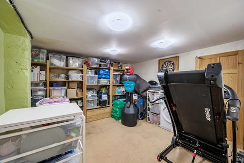 undefined, Sutton Grove, Sutton SM1