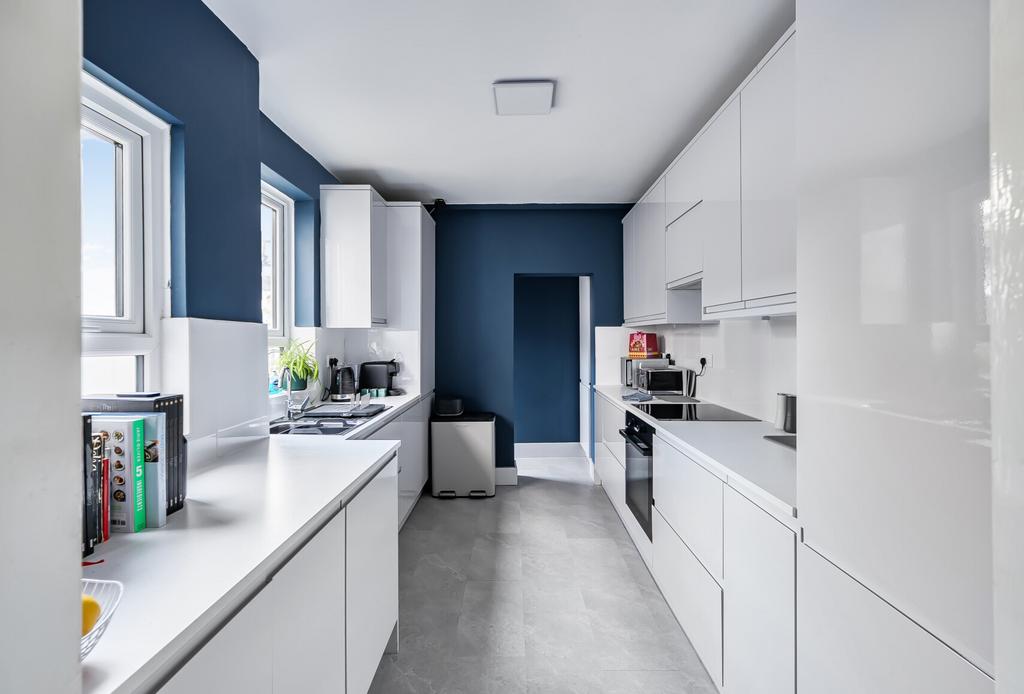 1405138-10-698ca0...