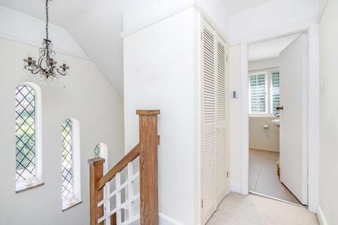undefined, Fairwinds, 12 Oakfield Glade, Weybridge, Surrey, KT13