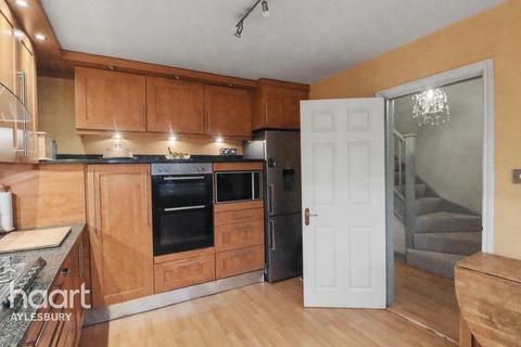 3 bedroom semi-detached house for sale, Turnpike End, Aylesbury