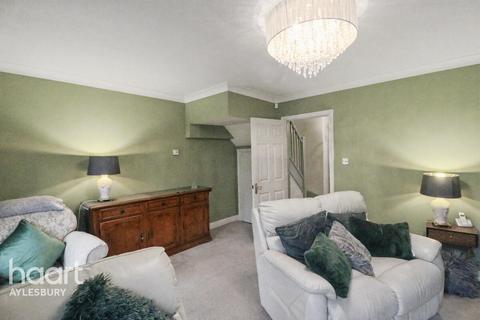 3 bedroom semi-detached house for sale, Turnpike End, Aylesbury