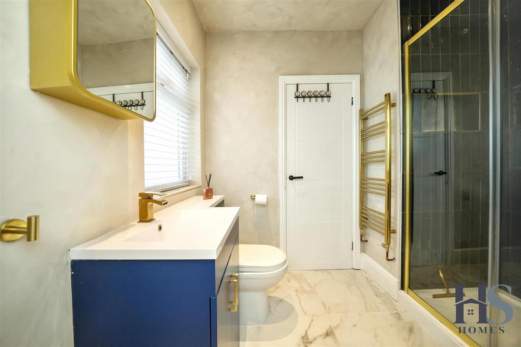 Ensuite.jpg