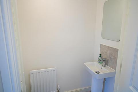 3 bedroom semi-detached house to rent, 3-Bed Semi-Detached House to Let on Diver Road, Fulwood, Preston