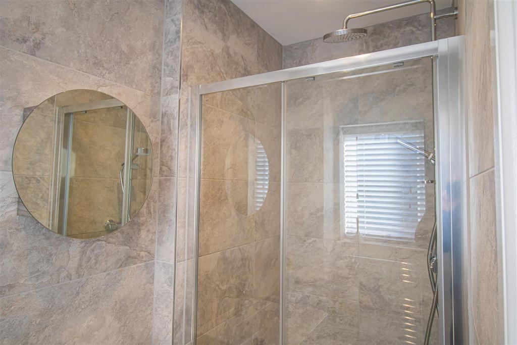Bedroom 1 En-Suite