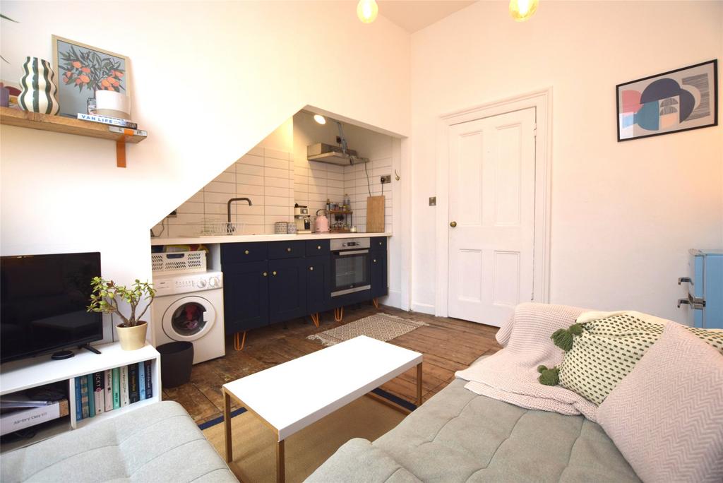 Kitchen/Living Area