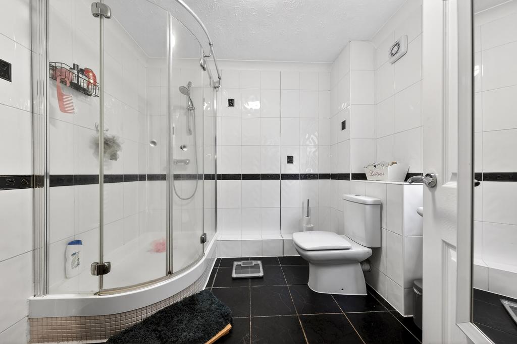 Master En-suite