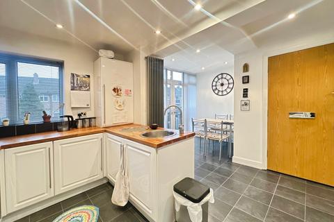 2 bedroom flat for sale, Morrit Court, Benton, Newcastle upon Tyne, NE7
