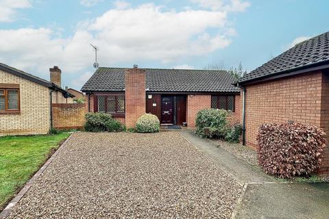 2 bedroom detached bungalow for sale, Grangewood, East Hunsbury, Northampton NN4