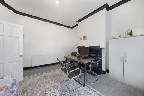 undefined, Romford Road, London, E7