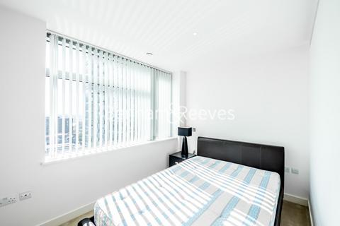 1 bedroom apartment to rent, Pan Peninsula Square, Canary Wharf E14