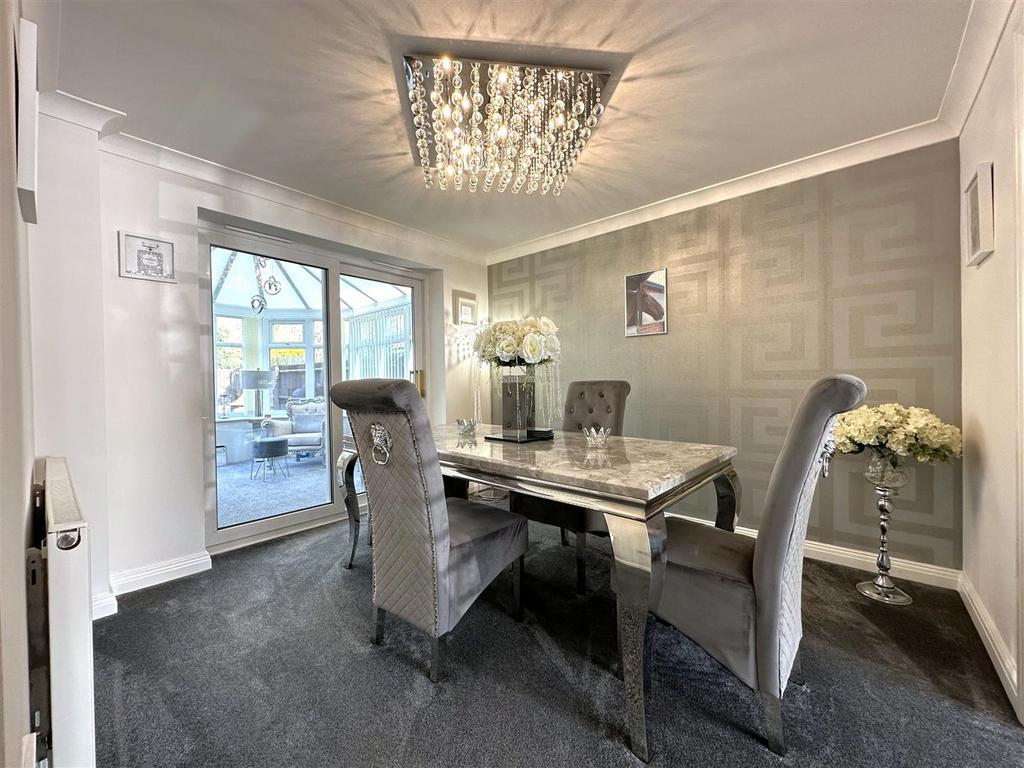 Dining Room Into Conservatory 370