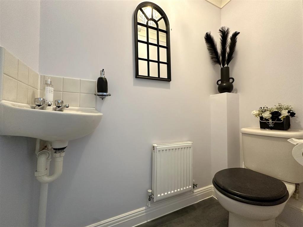 Ground Floor W.C 436