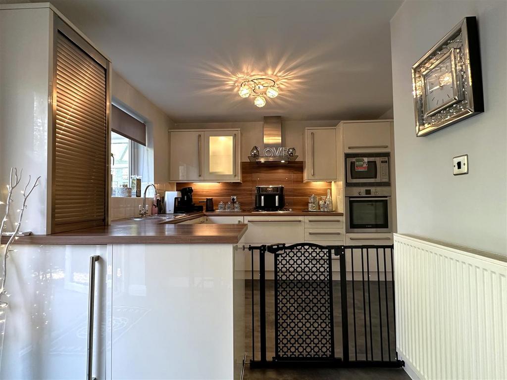 Contemporary Kitchen 440