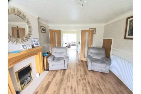 3 bedroom semi-detached house for sale, Cambourne Drive, Wigan, WN2