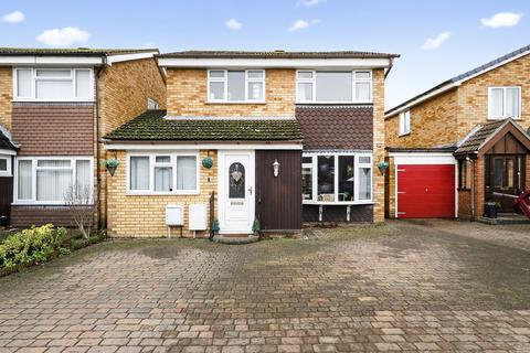5 bedroom detached house for sale, Montgomery Close, Grays, RM16