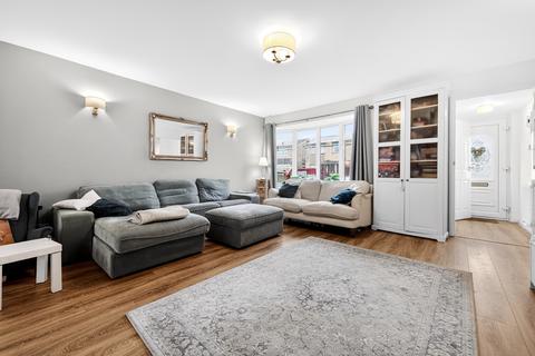 5 bedroom detached house for sale, Montgomery Close, Grays, RM16