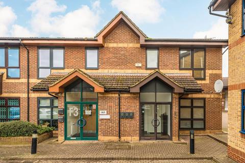 1 bedroom flat for sale, Kingsway Business Park, Hampton TW12