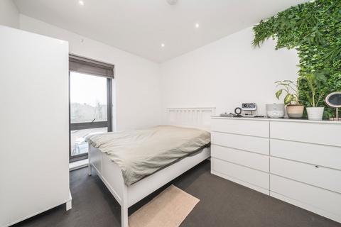 1 bedroom flat for sale, Kingsway Business Park, Hampton TW12