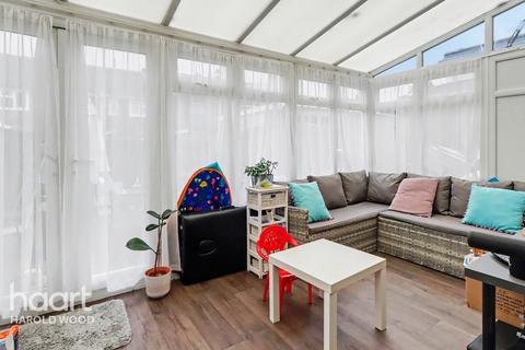 3 bedroom terraced house for sale, Archway, Heaton Grange