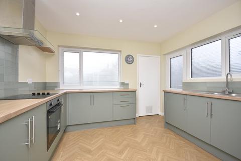 3 bedroom detached bungalow for sale, David Avenue, Margate