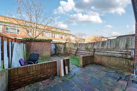 undefined, Williamson Close, Greenwich