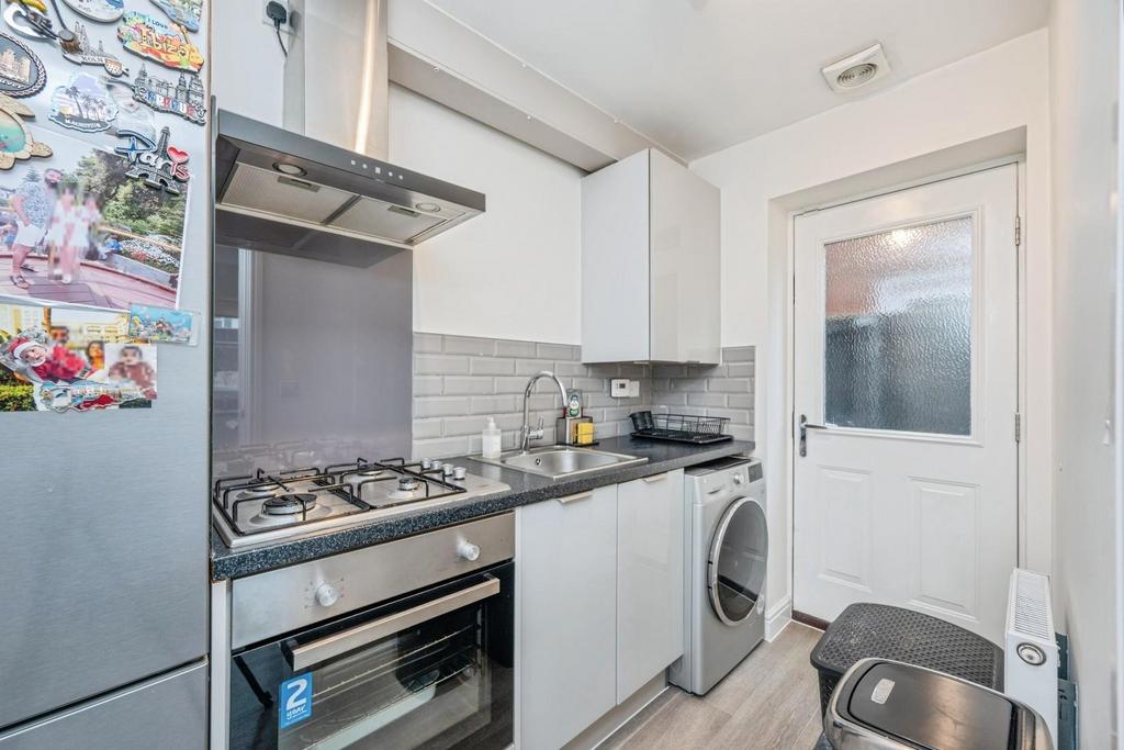 22croftclose-10.jpg