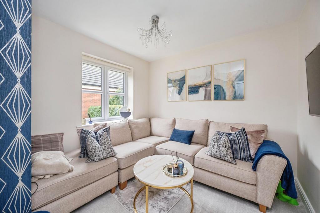 22croftclose-1.jpg