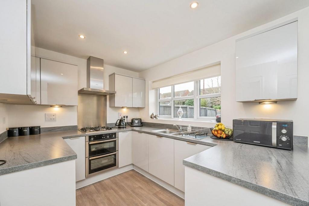 22croftclose-6.jpg