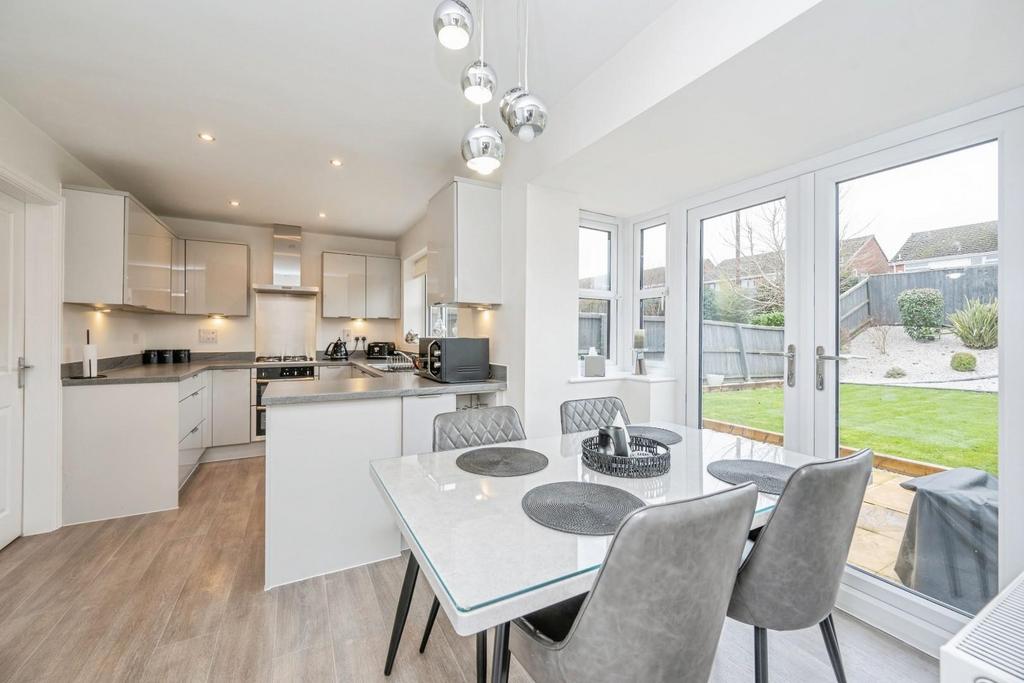 22croftclose-7.jpg