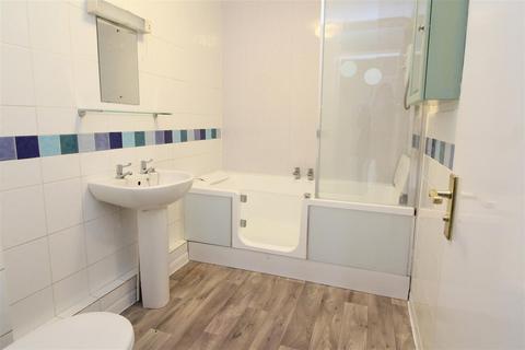 undefined, Batchwood Court, Batchwood Drive, St. Albans