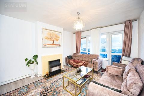 undefined, Churchill Terrace, Waltham Forest, Chingford, London, E4