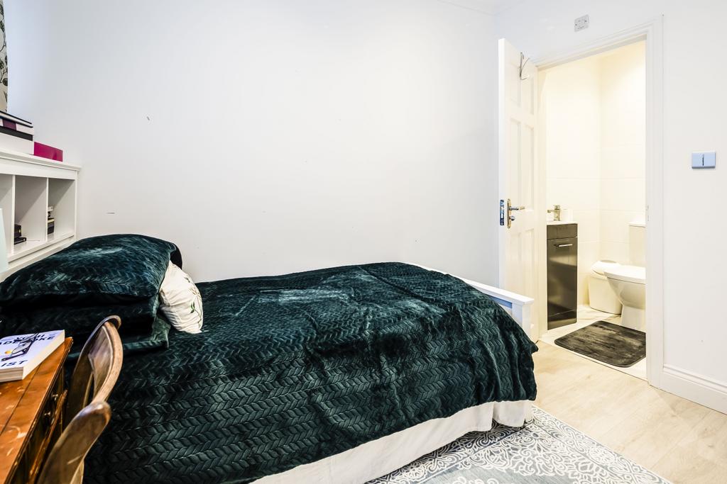 24 Southfields-9758-Edit