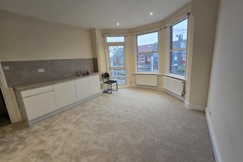 Studio to rent, STUDIO - 10 ABERDEEN ROAD, NW10