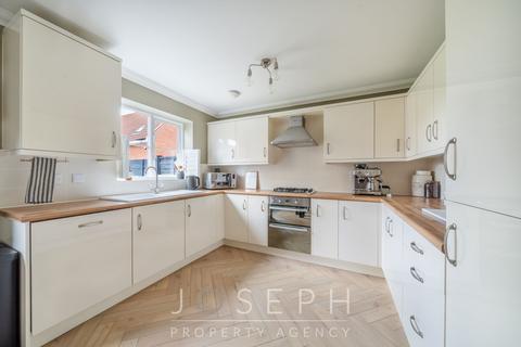 3 bedroom townhouse for sale, Willis Crescent, Ipswich, IP4